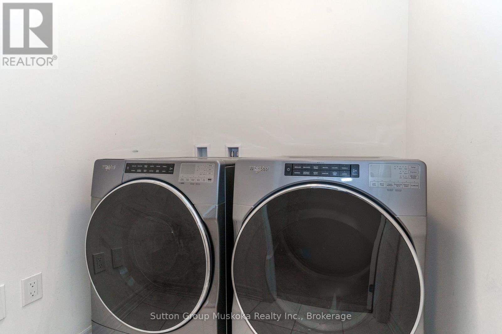 14 Braeside Crescent, Huntsville (Chaffey), ON - Indoor Photo Showing Laundry Room