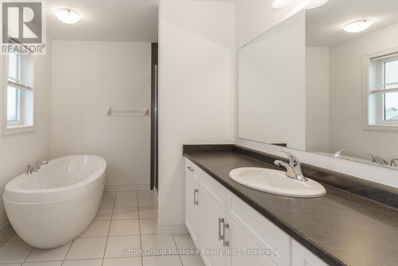 14 Braeside Crescent, Huntsville (Chaffey), ON - Indoor Photo Showing Bathroom