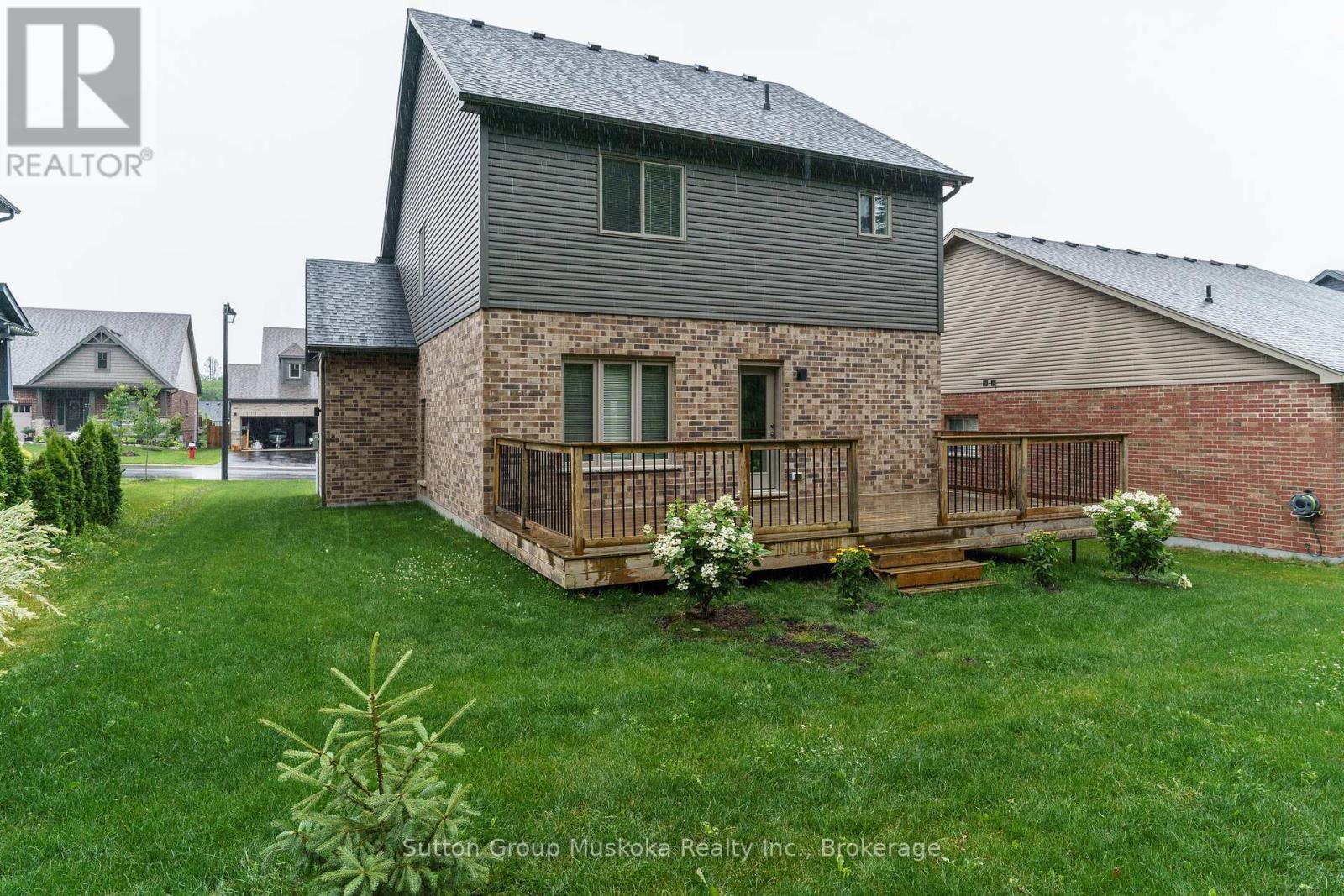 14 Braeside Crescent, Huntsville (Chaffey), ON - Outdoor With Deck Patio Veranda With Exterior