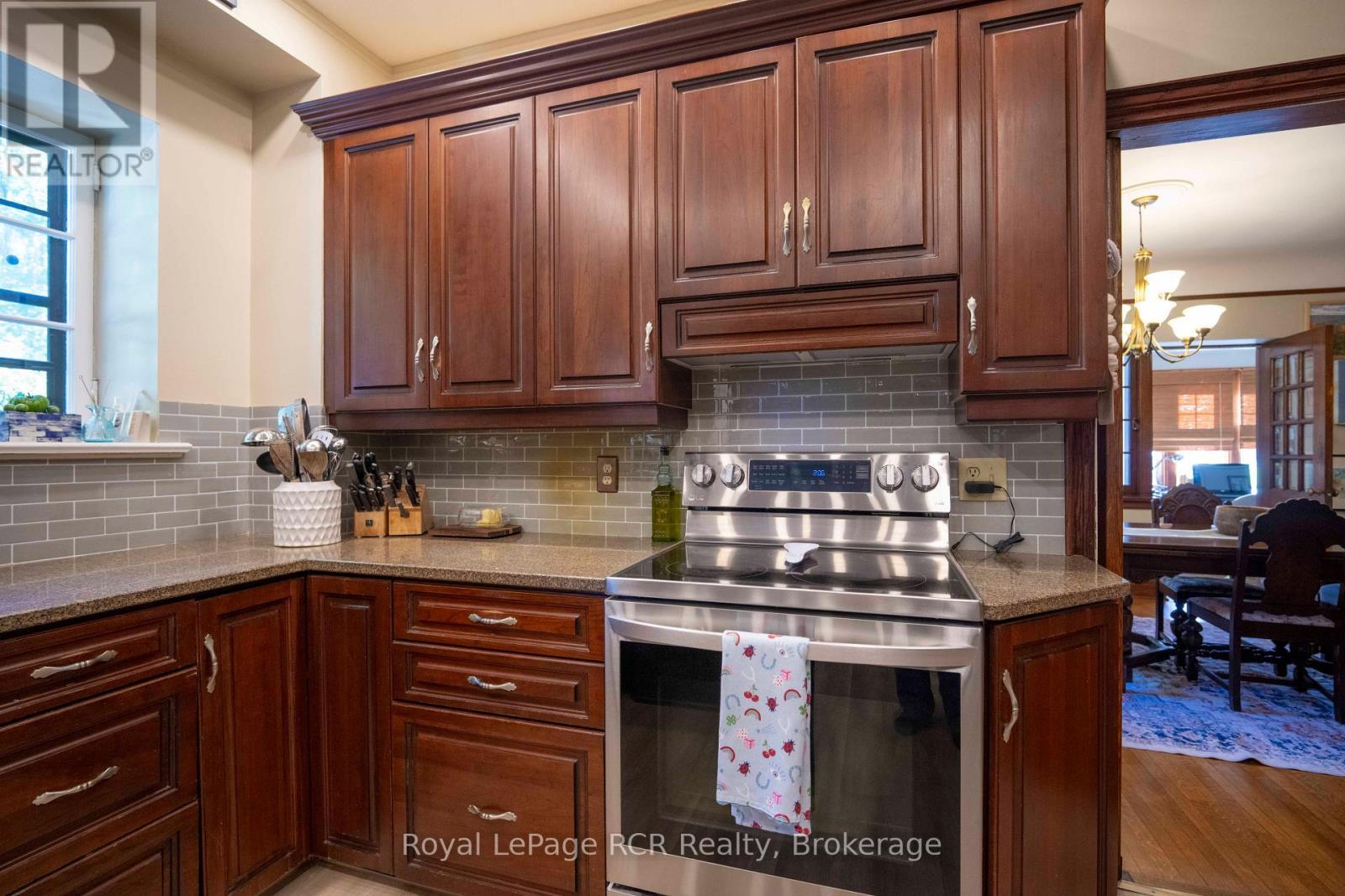 1069 4Th Avenue W, Owen Sound, ON - Indoor Photo Showing Kitchen