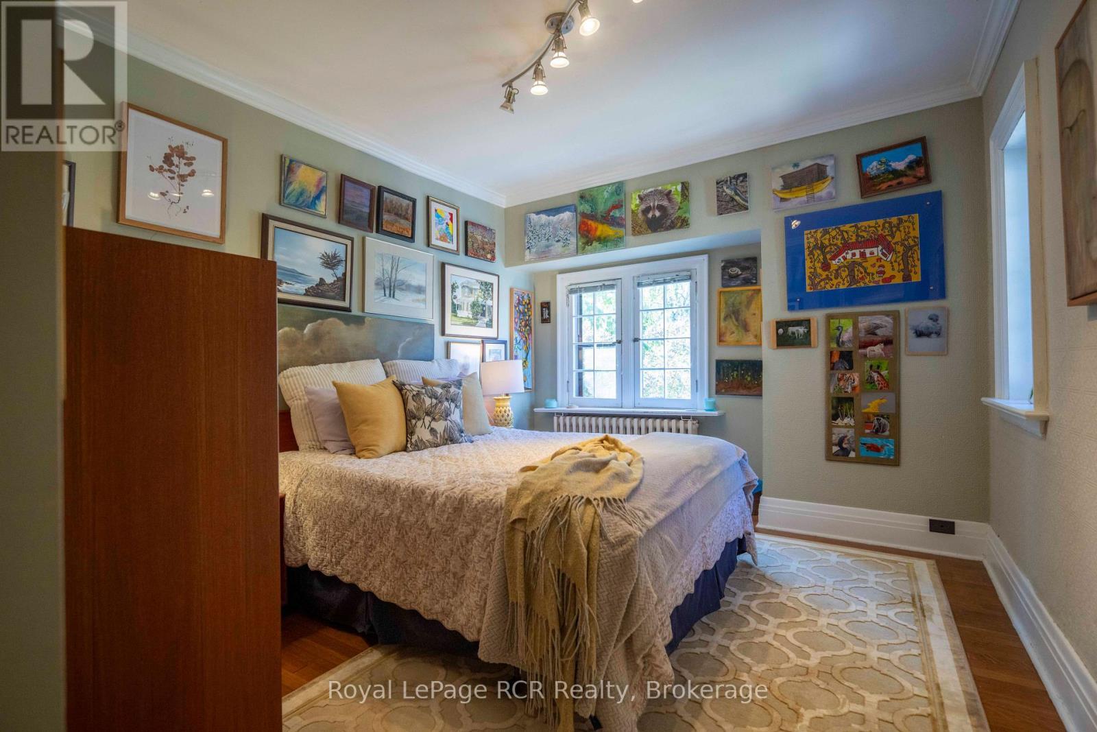 1069 4Th Avenue W, Owen Sound, ON - Indoor Photo Showing Bedroom