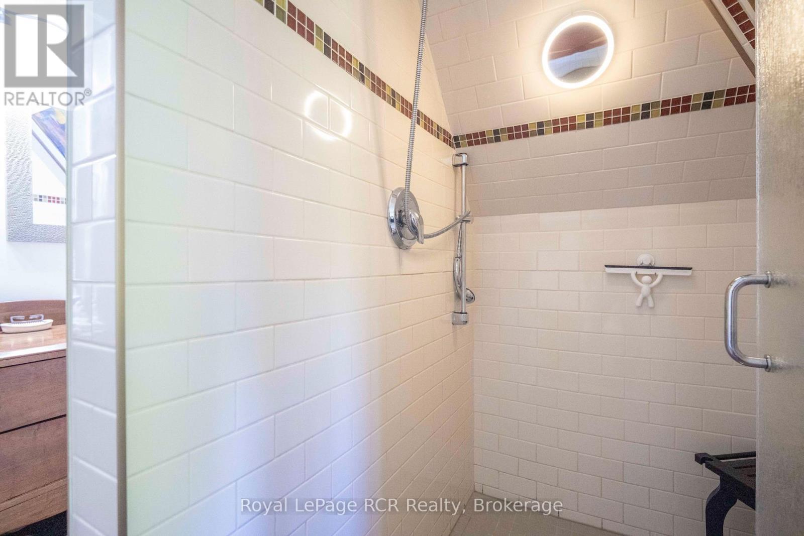 1069 4Th Avenue W, Owen Sound, ON - Indoor Photo Showing Bathroom