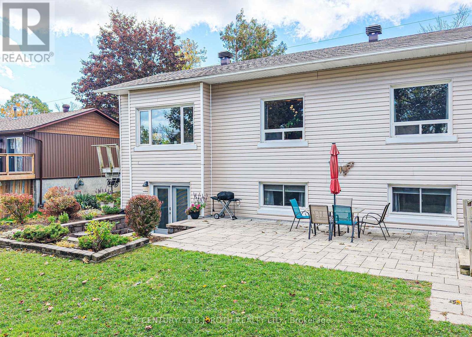 16 First Street, Orillia, ON - Outdoor With Exterior