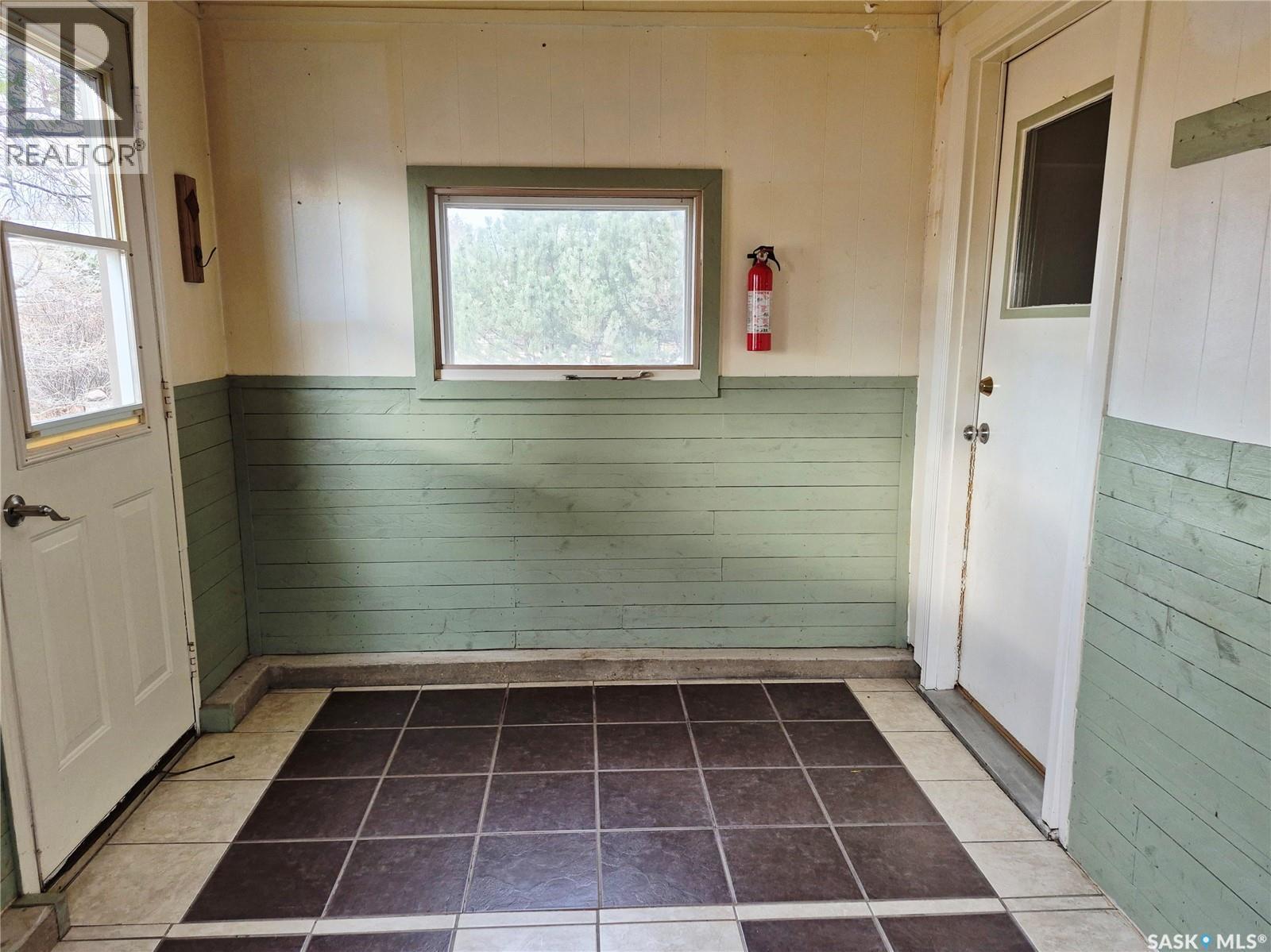 111 Alfred Street, Kyle, SK - Indoor Photo Showing Other Room