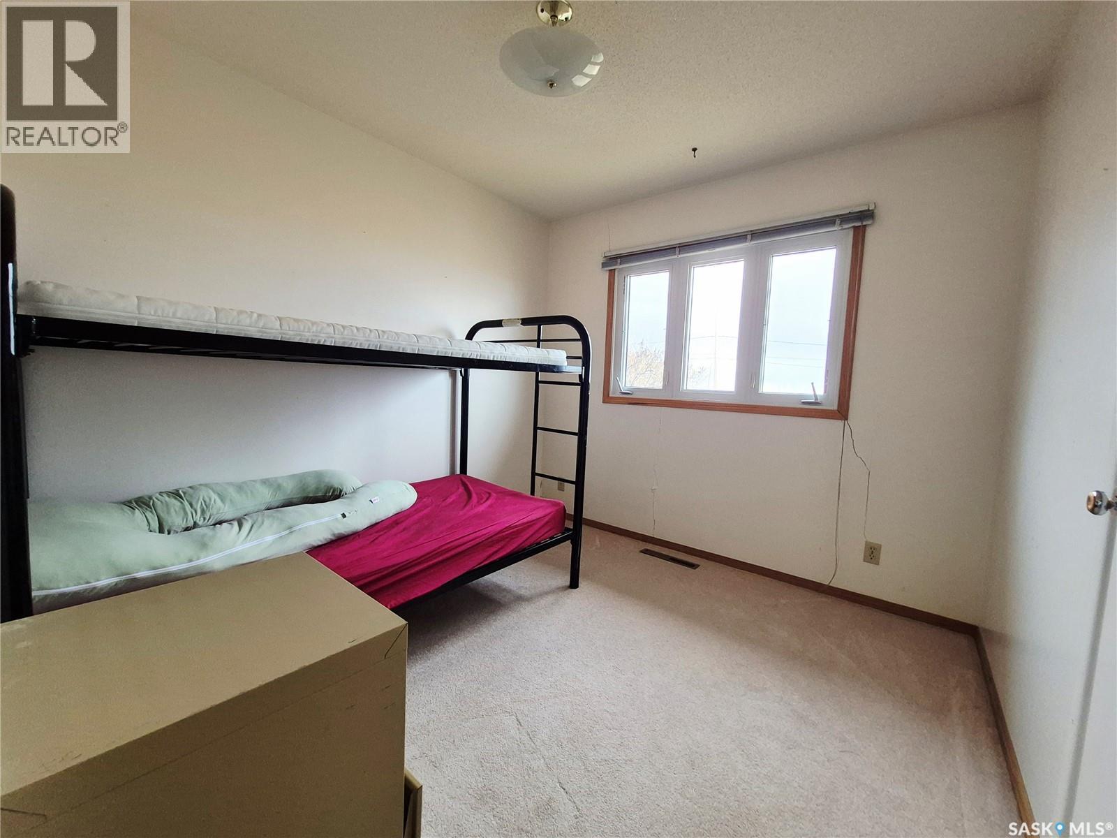 111 Alfred Street, Kyle, SK - Indoor Photo Showing Other Room