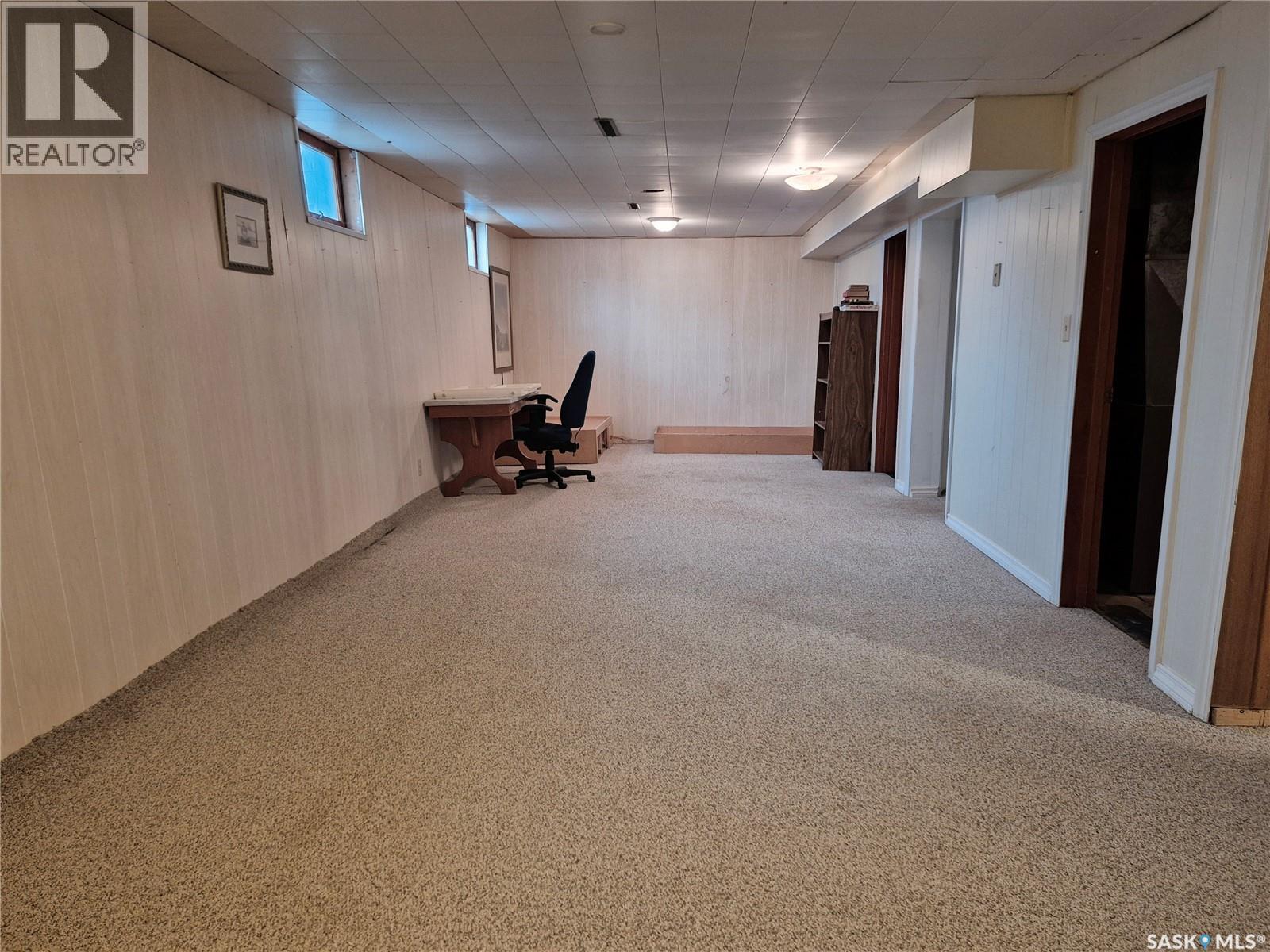 111 Alfred Street, Kyle, SK - Indoor