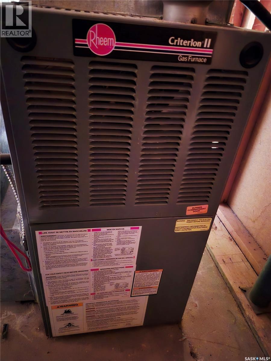 111 Alfred Street, Kyle, SK - Indoor