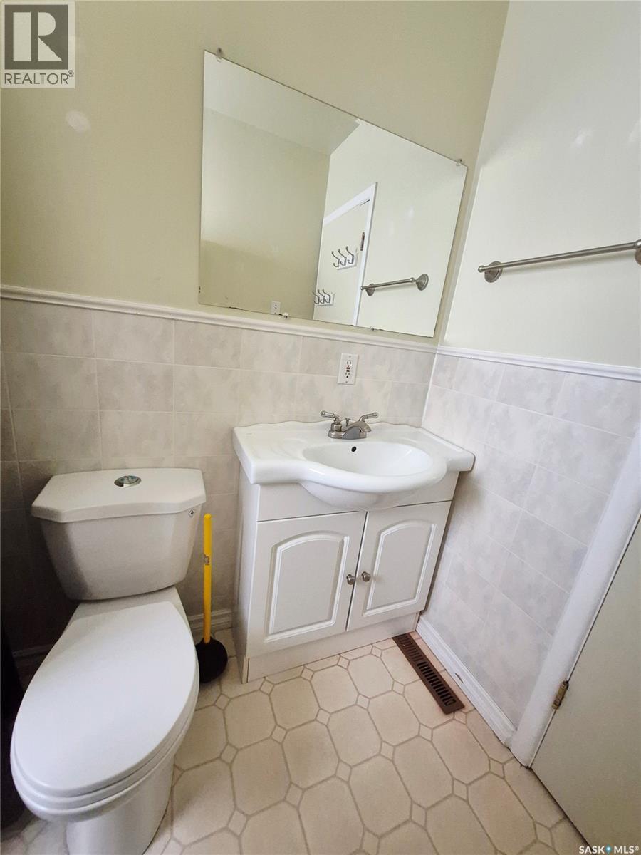 111 Alfred Street, Kyle, SK - Indoor Photo Showing Bathroom