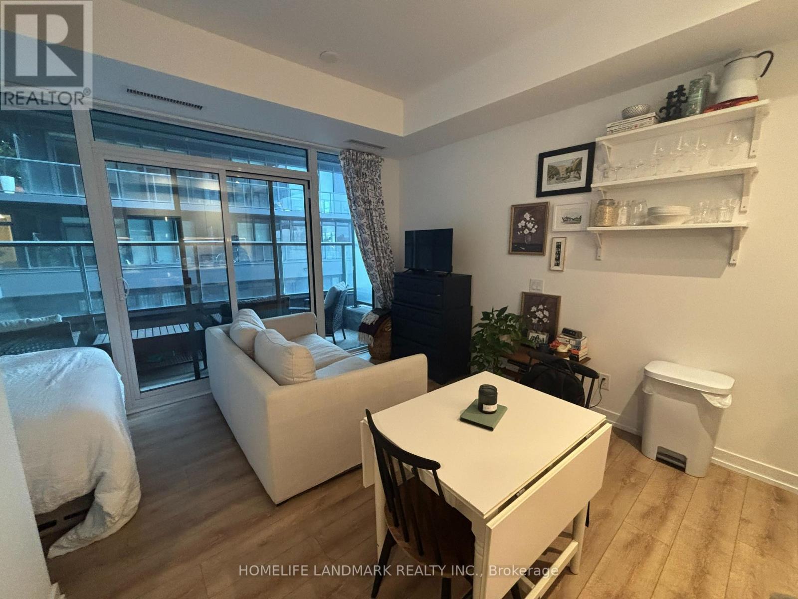 402 - 500 Dupont Street, Toronto, ON - Indoor