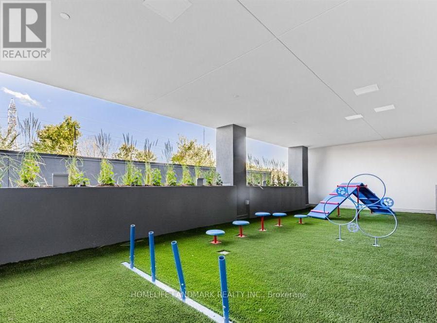 402 - 500 Dupont Street, Toronto, ON - Outdoor