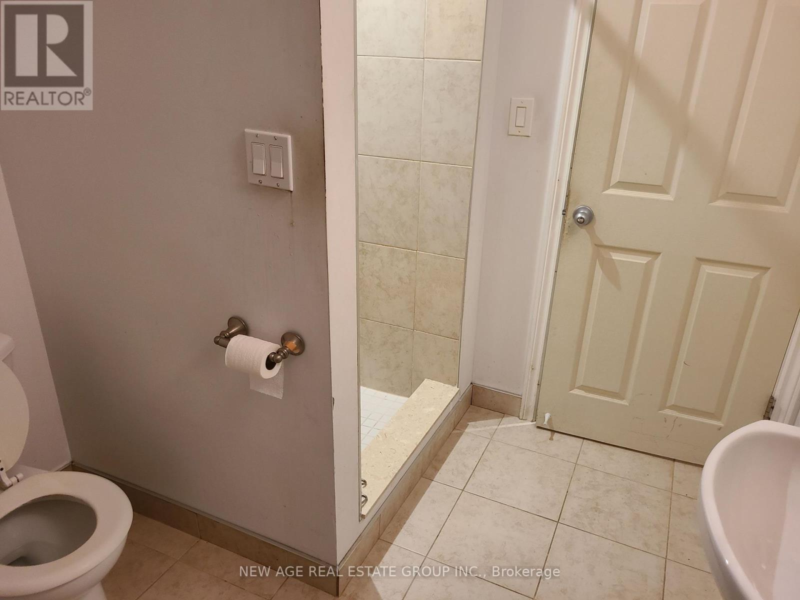 9 Ness Road, Brampton, ON - Indoor Photo Showing Bathroom