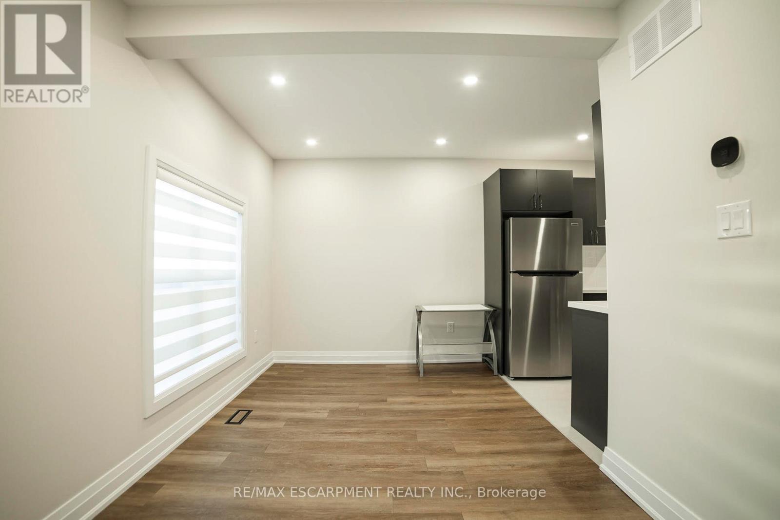 1 - 265 Robert Street, Hamilton, ON - Indoor Photo Showing Other Room