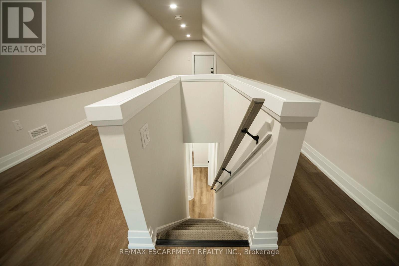 1 - 265 Robert Street, Hamilton, ON - Indoor Photo Showing Other Room