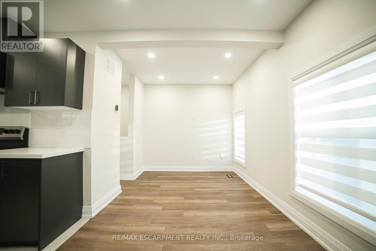 1 - 265 Robert Street, Hamilton, ON - Indoor Photo Showing Other Room