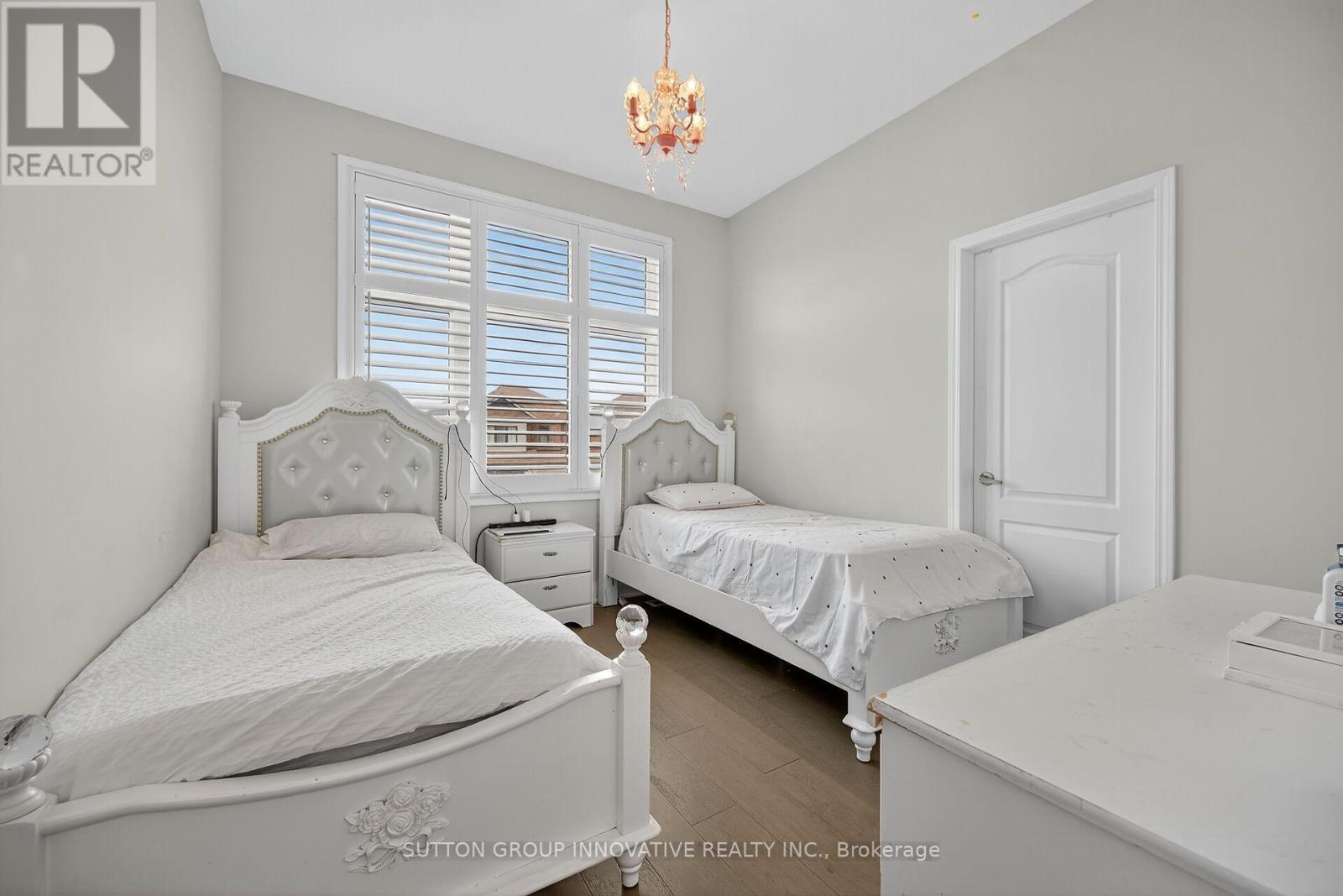 18 Lise Lane, Haldimand, ON - Indoor Photo Showing Bedroom
