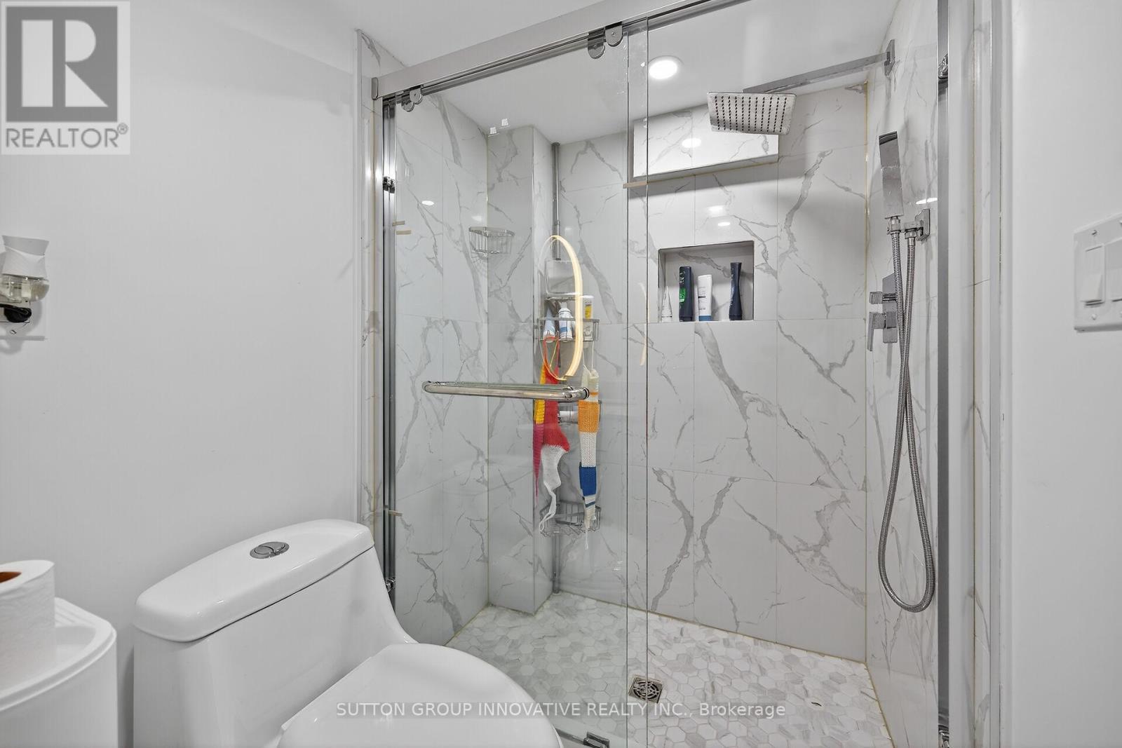 18 Lise Lane, Haldimand, ON - Indoor Photo Showing Bathroom