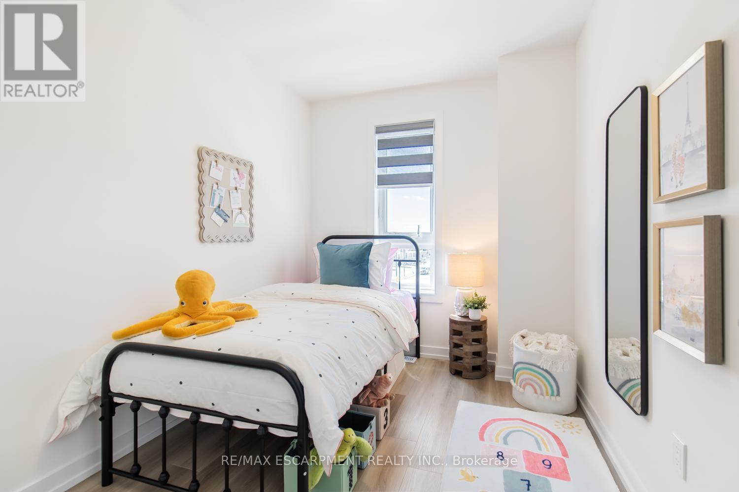 18 - 70 Kenesky Drive, Hamilton, ON - Indoor Photo Showing Bedroom