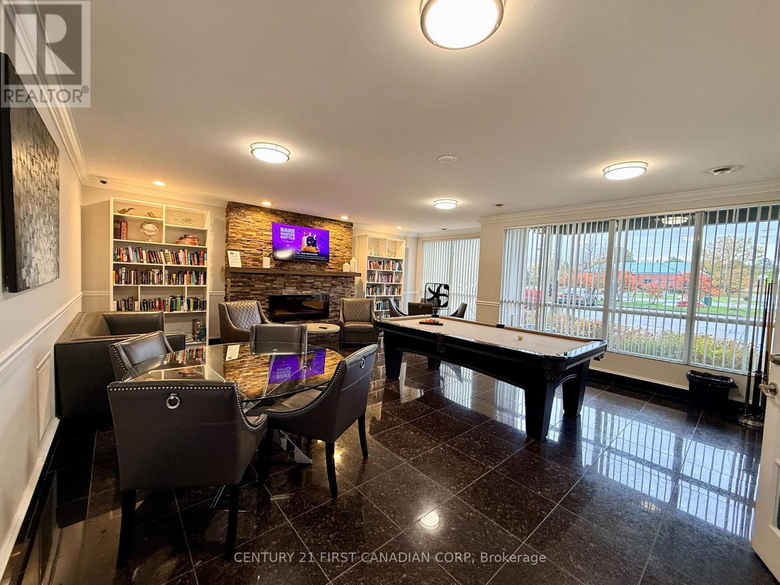 1109 - 353 Commissioners Road W, London South (South D), ON - Indoor