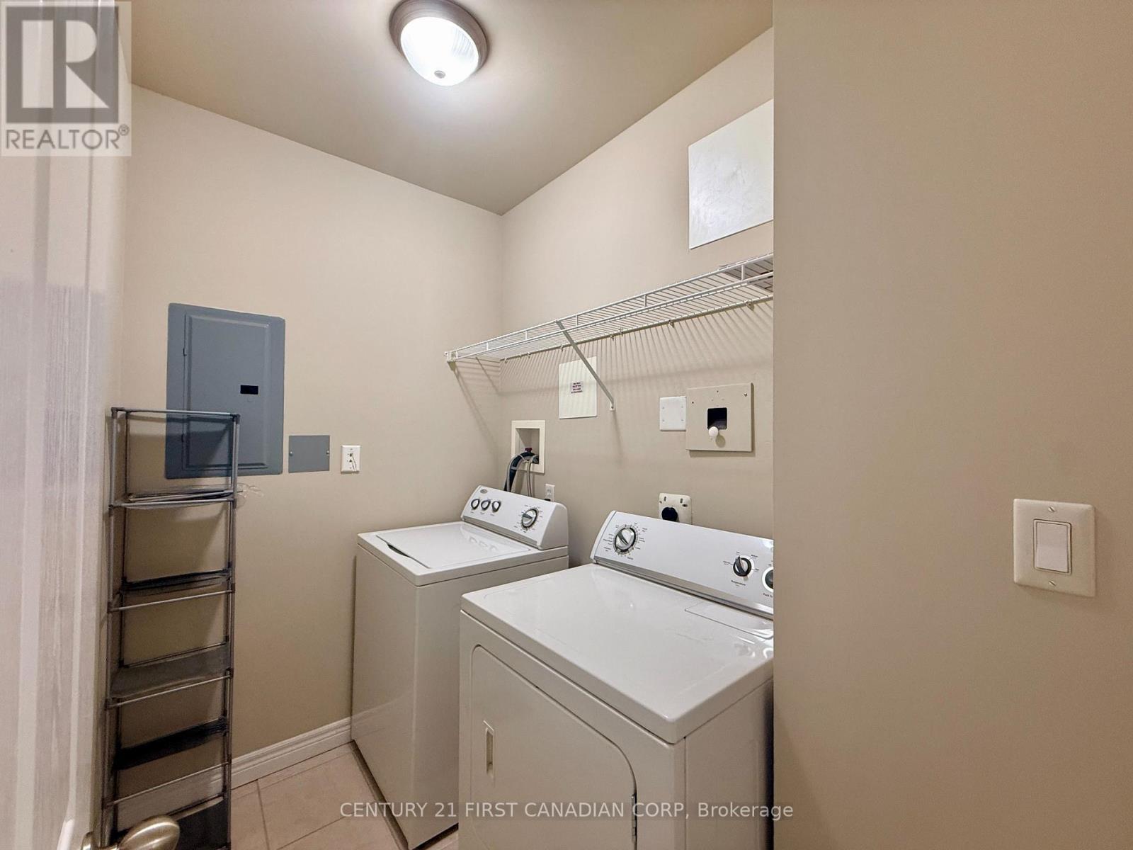 1109 - 353 Commissioners Road W, London South (South D), ON - Indoor Photo Showing Laundry Room