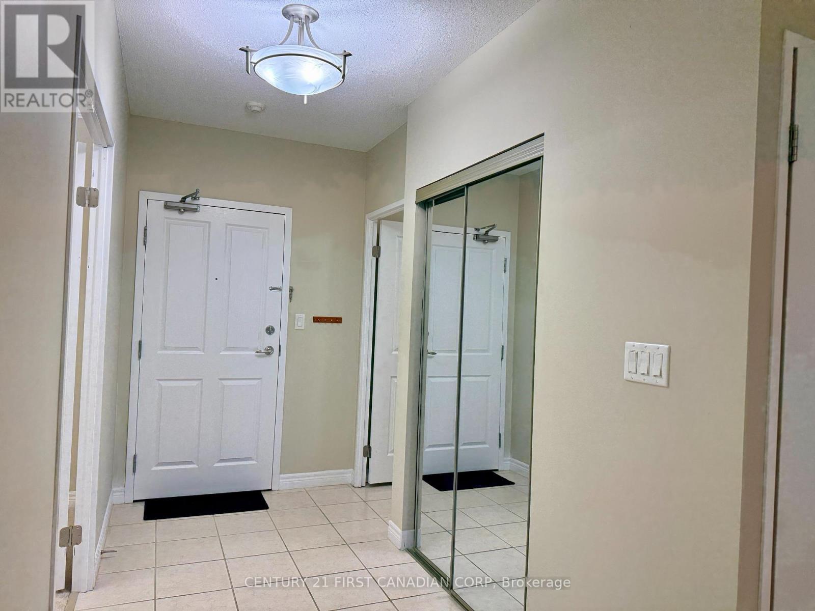 1109 - 353 Commissioners Road W, London South (South D), ON - Indoor Photo Showing Other Room