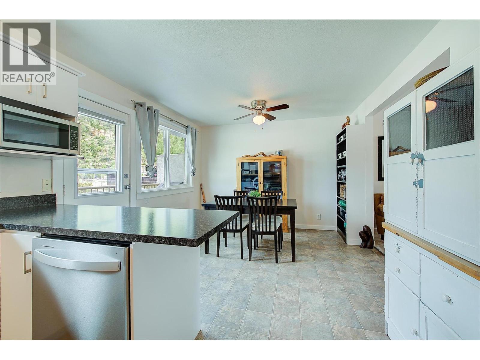 2745 Cameron Road, West Kelowna, BC - Indoor