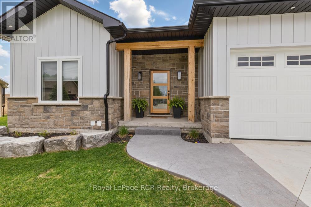 13 Jonathan Crescent, South Bruce, ON - Outdoor