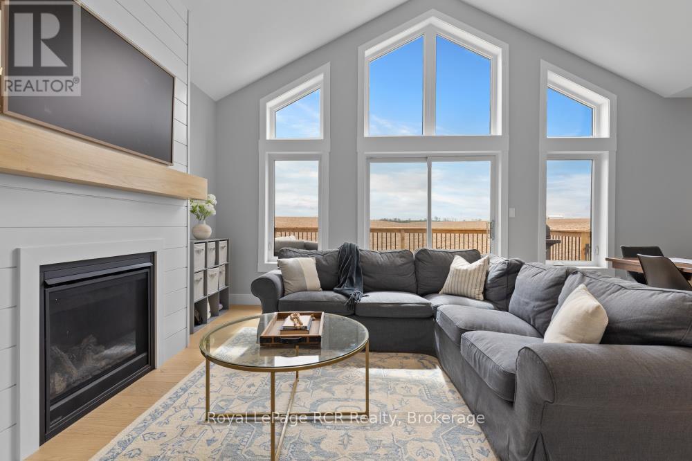 13 Jonathan Crescent, South Bruce, ON - Indoor Photo Showing Living Room With Fireplace