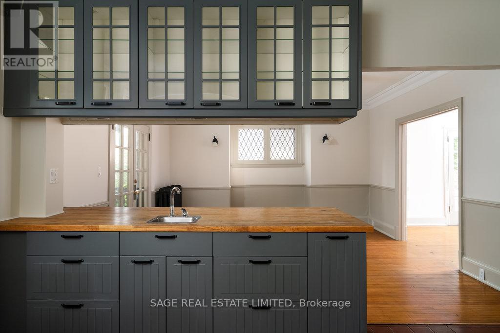 36 Mountwood Avenue, Hamilton, ON - Indoor Photo Showing Other Room