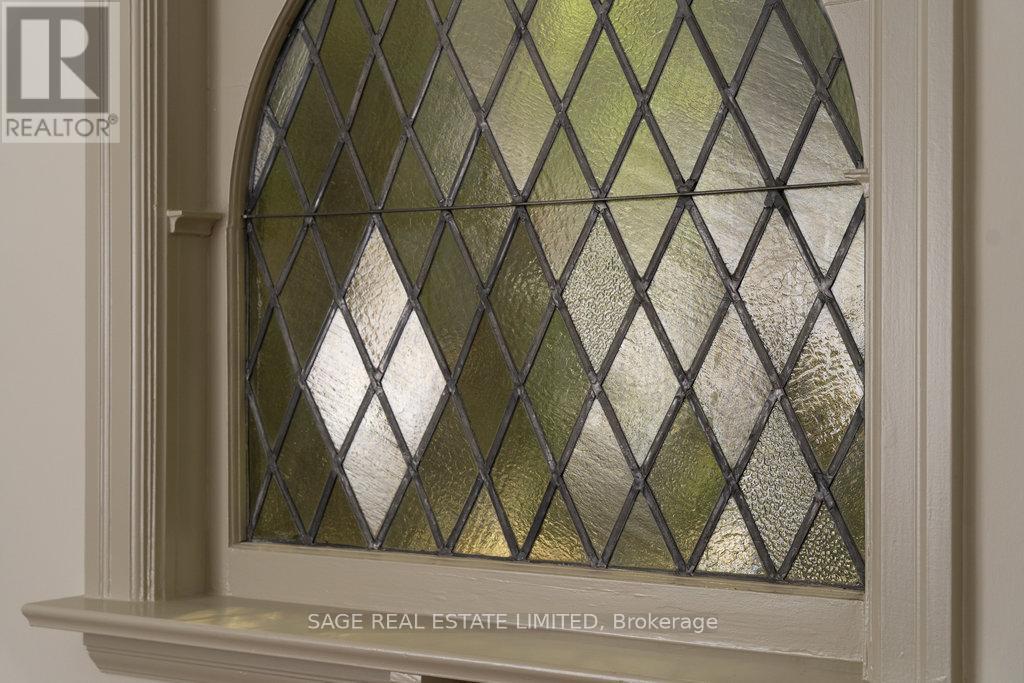 36 Mountwood Avenue, Hamilton, ON - Indoor