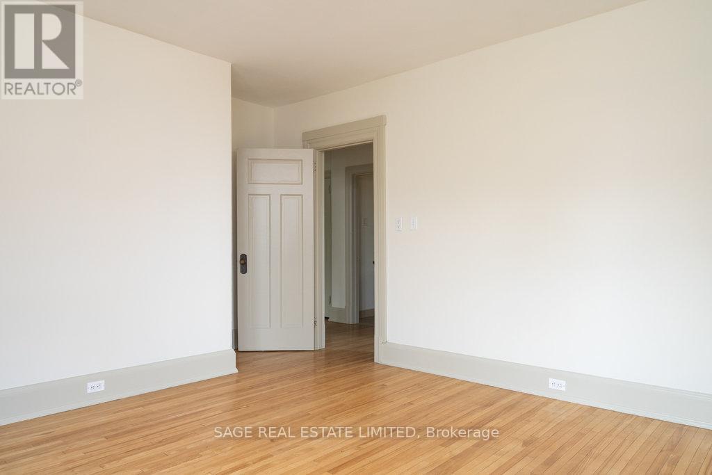 36 Mountwood Avenue, Hamilton, ON - Indoor Photo Showing Other Room