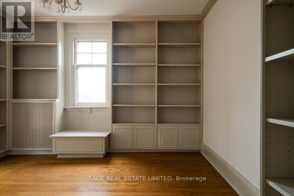 36 Mountwood Avenue, Hamilton, ON - Indoor With Storage