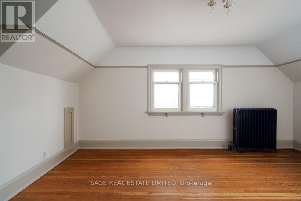 36 Mountwood Avenue, Hamilton, ON - Indoor Photo Showing Other Room
