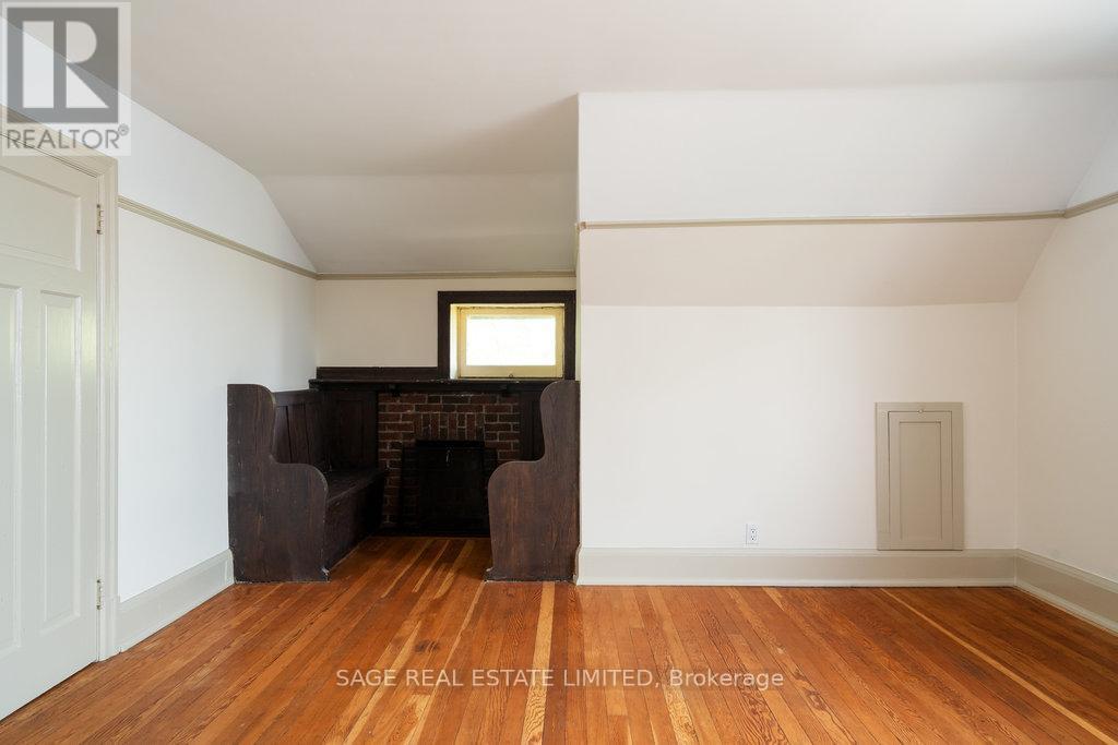 36 Mountwood Avenue, Hamilton, ON - Indoor Photo Showing Other Room