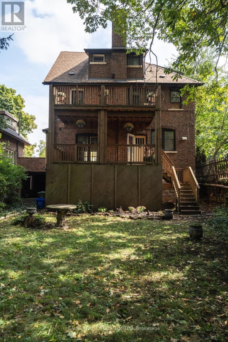 36 Mountwood Avenue, Hamilton, ON - Outdoor With Deck Patio Veranda