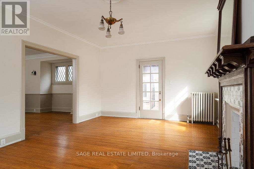 36 Mountwood Avenue, Hamilton, ON - Indoor Photo Showing Other Room