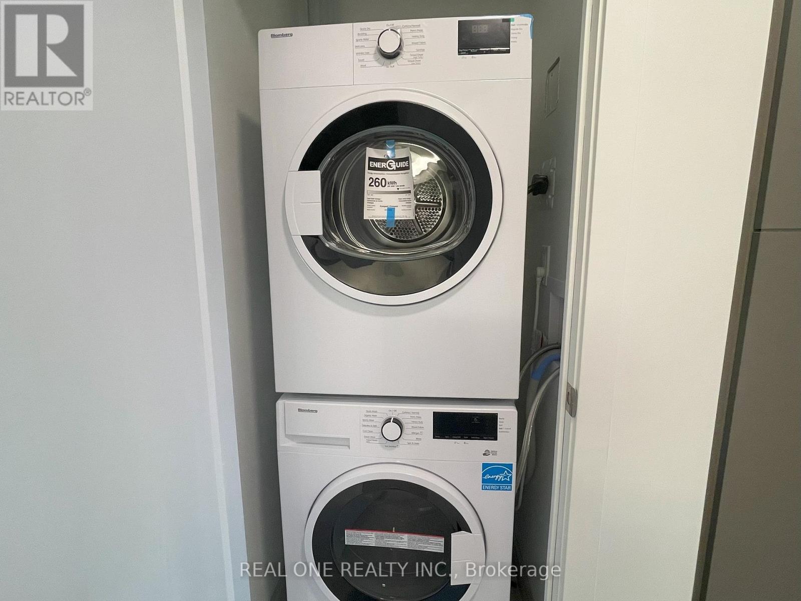 509 - 415 Main Street W, Hamilton, ON - Indoor Photo Showing Laundry Room
