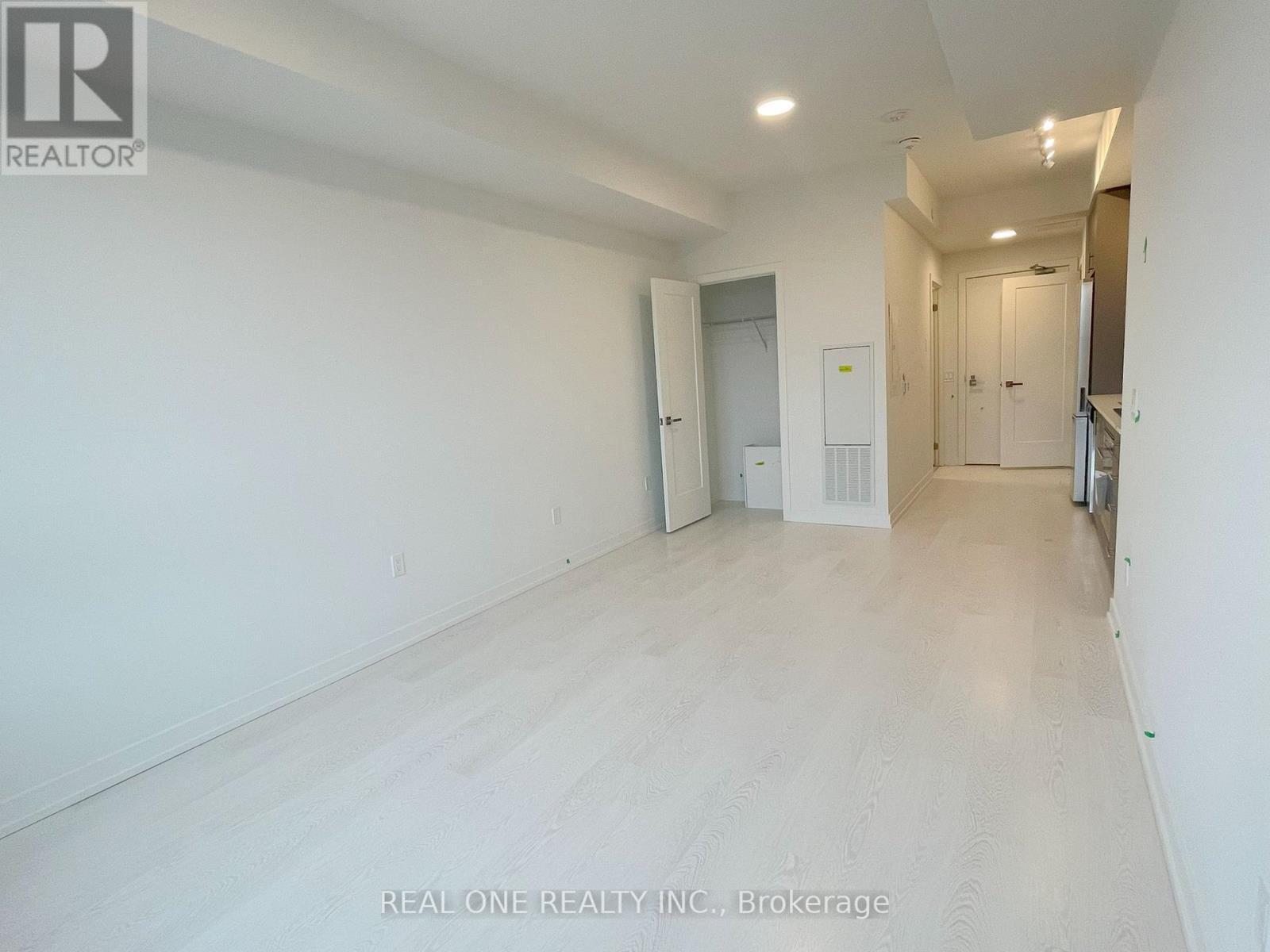 509 - 415 Main Street W, Hamilton, ON - Indoor Photo Showing Other Room