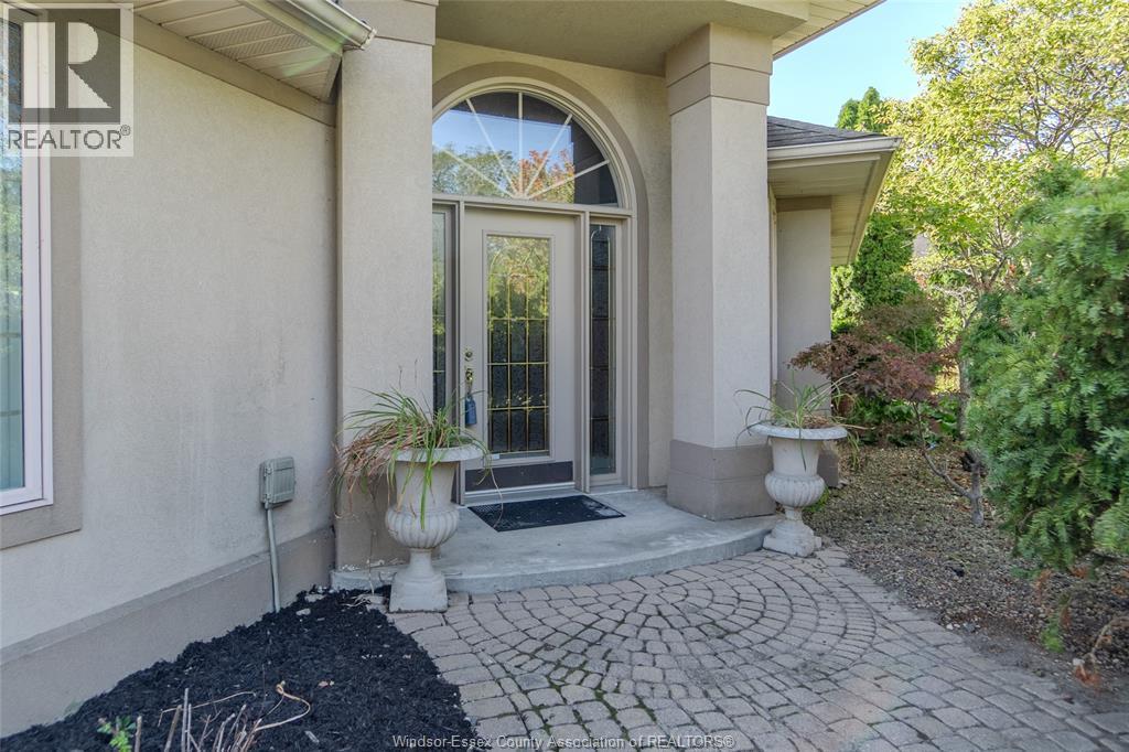 171 Sparling Dr, Lakeshore, ON - Outdoor With Exterior