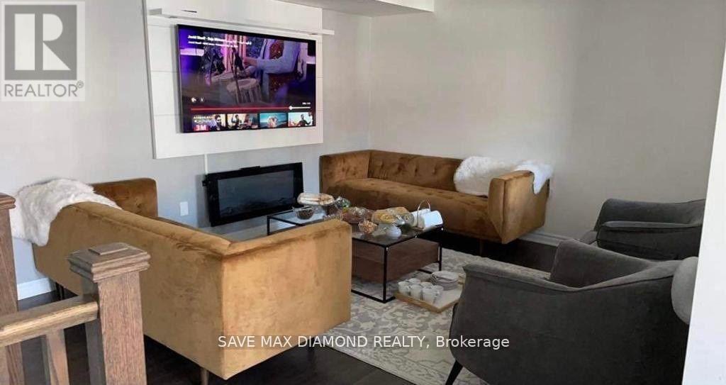 10 Minlow Way, Aurora, ON - Indoor