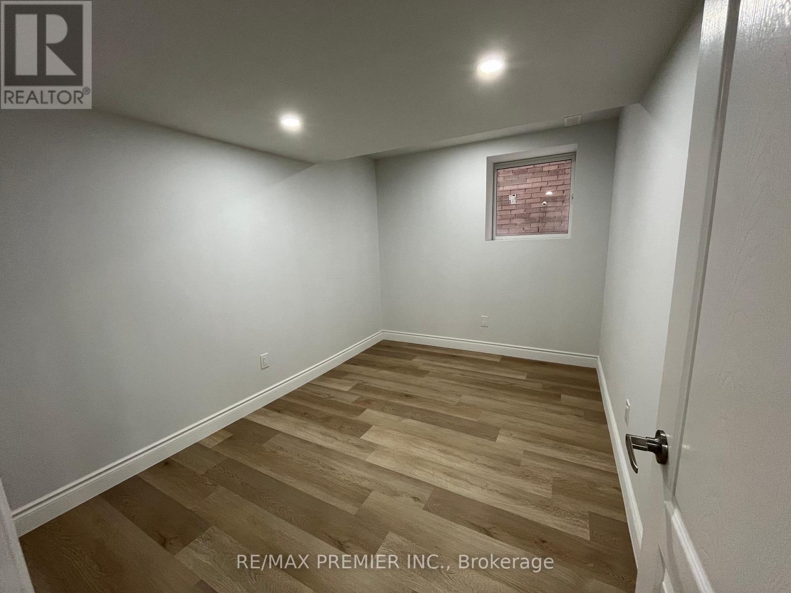 Bsmt - 109 Alistair Crescent, Vaughan, ON