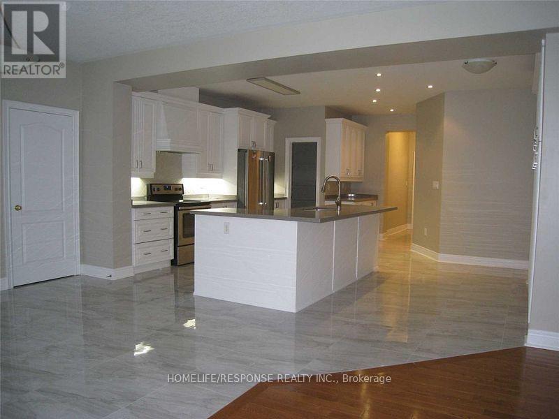 Upper Level - 2 Mcnutt Street, Brampton, ON - Indoor Photo Showing Kitchen