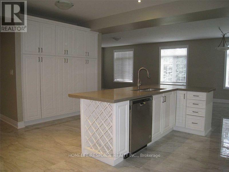 Upper Level - 2 Mcnutt Street, Brampton, ON - Indoor Photo Showing Other Room