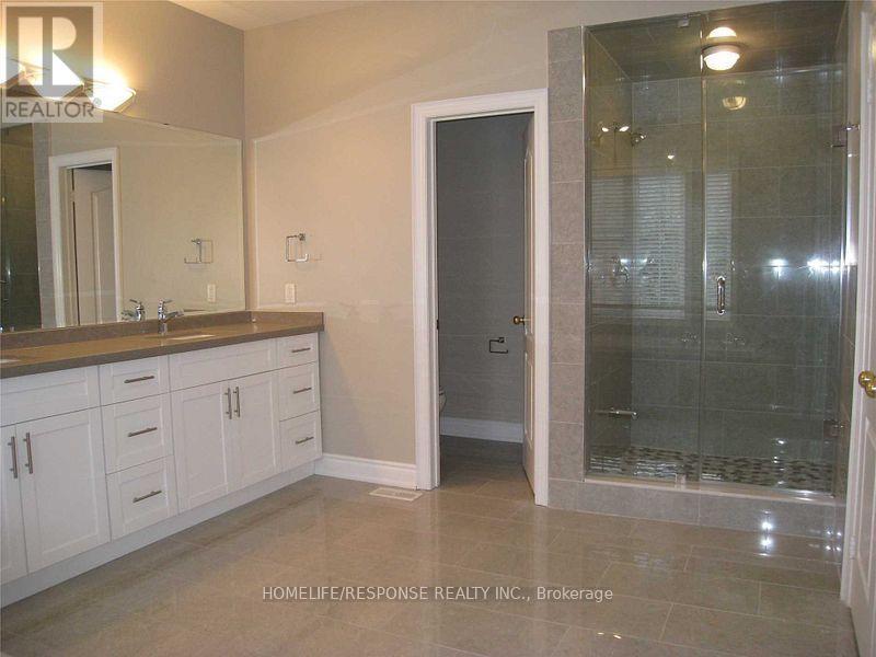 Upper Level - 2 Mcnutt Street, Brampton, ON - Indoor Photo Showing Bathroom