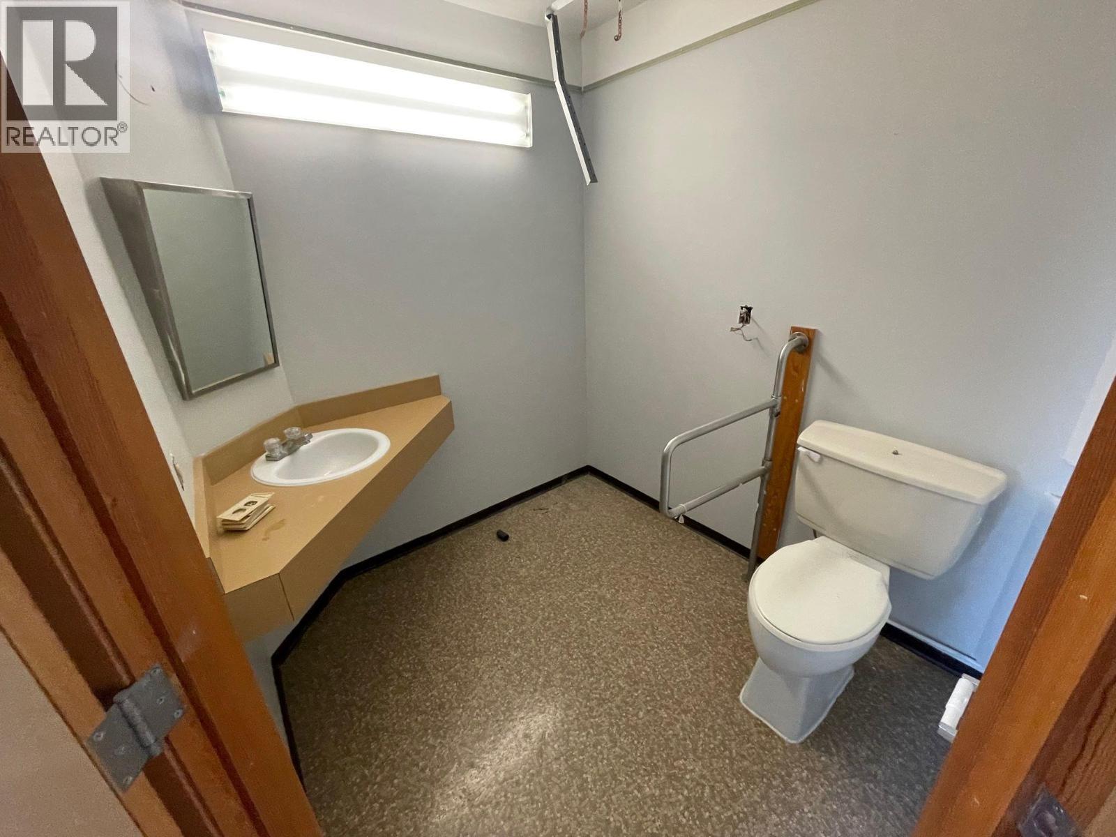 2320 78Th Avenue, Grand Forks, BC