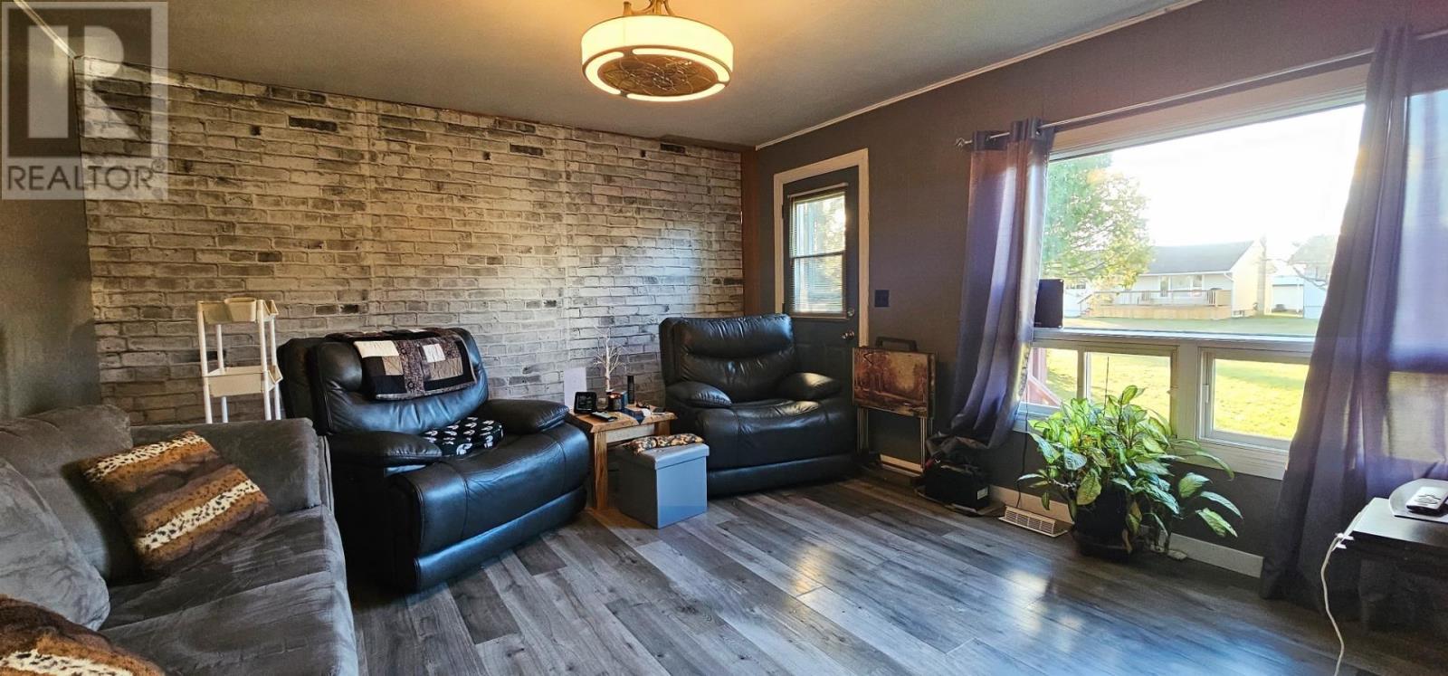 141 Federation St, Thessalon, ON - Indoor