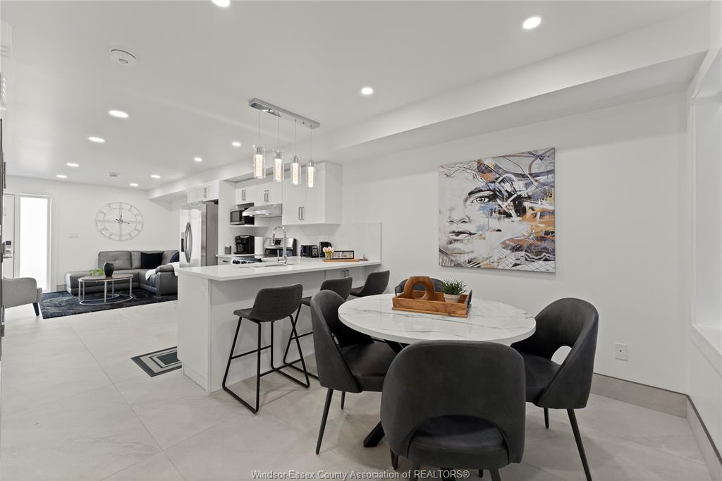 2-171 Robson Road, Leamington, ON