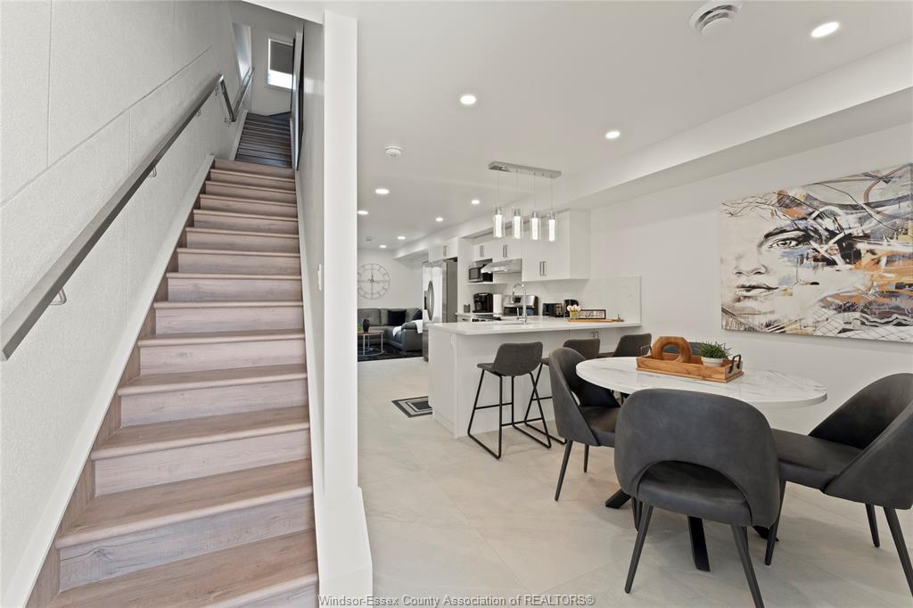 2-171 Robson Road, Leamington, ON