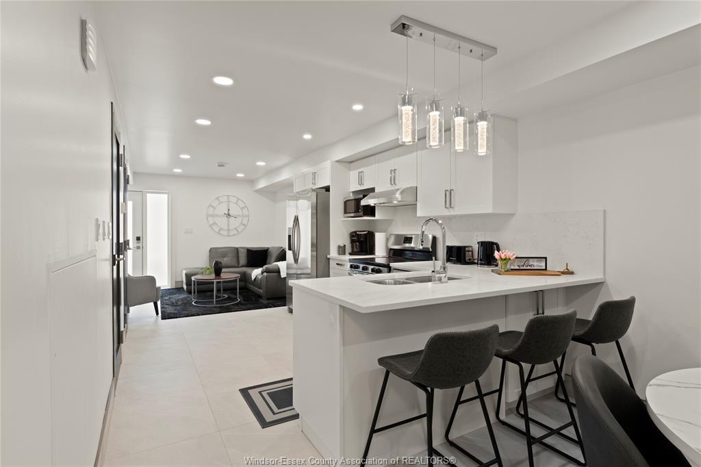 2-171 Robson Road, Leamington, ON