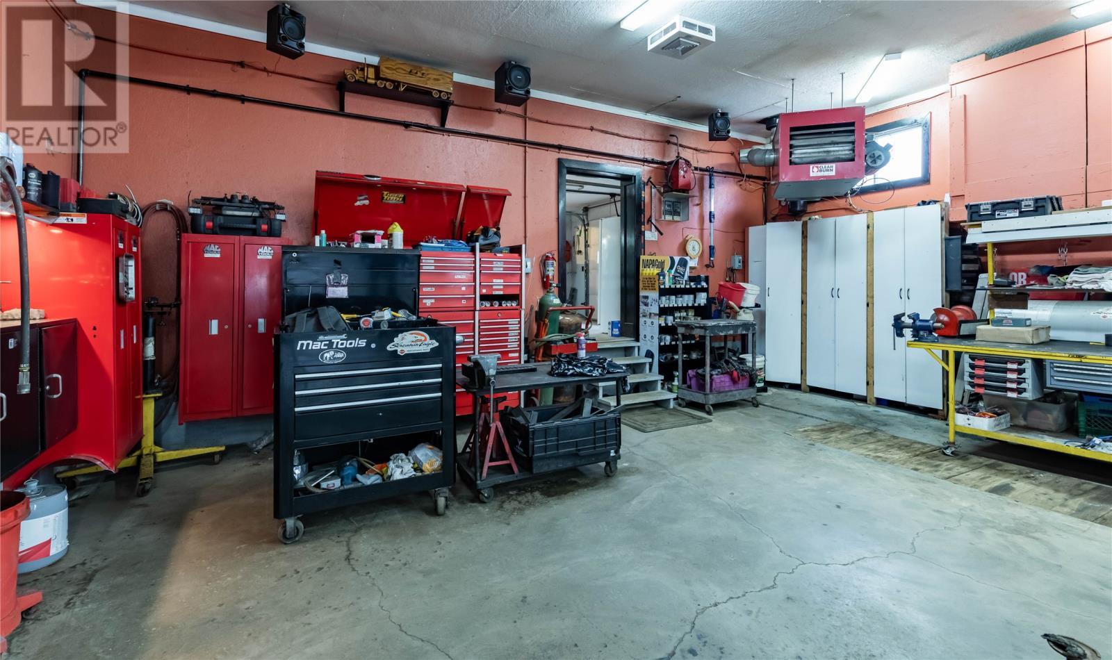 20 Kavanaghs Road, Clarkes Beach, NL - Indoor Photo Showing Garage