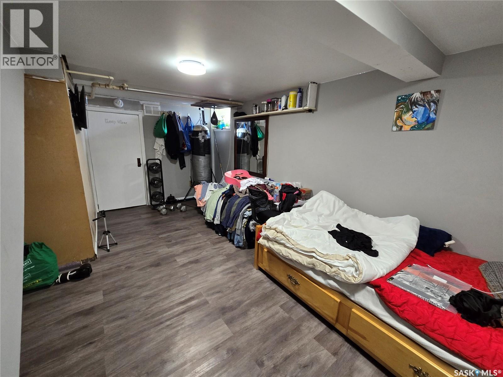 96 7Th Avenue Ne, Swift Current, SK - Indoor